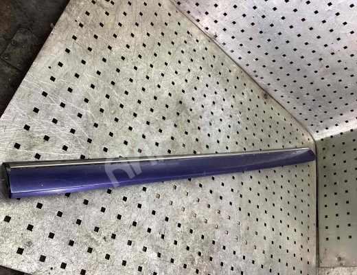 Молдинг двери передней правой Kia Carnival I (GQ) 1998-2006  Kia Carnival Carnival I (GQ) 1998-2006