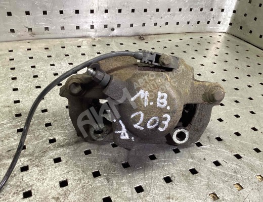 Суппорт передний правый Mercedes C (W203) 2004-2007 рестайлинг  Mercedes C C (W203) 2004-2007 рестайлинг