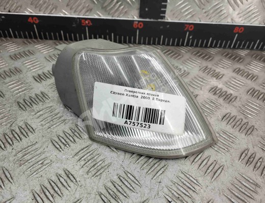Поворотник правый Citroen Xantia (X2) 1998-2002 рестайлинг  Citroen Xantia Xantia (X2) 1998-2002 рестайлинг