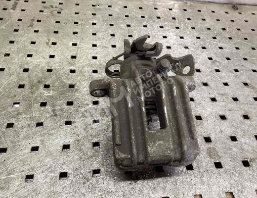 Суппорт задний правый Audi A4 B5 (8D) 1994-1999  Audi A4 A4 B5 (8D) 1994-1999