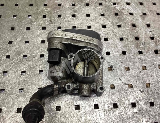 Заслонка дроссельная Volkswagen Golf IV (1J) 1997-2004  Volkswagen Golf Golf IV (1J) 1997-2004