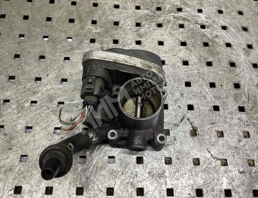 Заслонка дроссельная Volkswagen Golf IV (1J) 1997-2004  Volkswagen Golf Golf IV (1J) 1997-2004