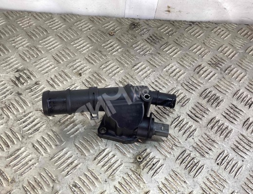 Фланец (тройник) системы охлаждения Volkswagen Passat B6 (3C) 2005-2010  Volkswagen Passat Passat B6 (3C) 2005-2010