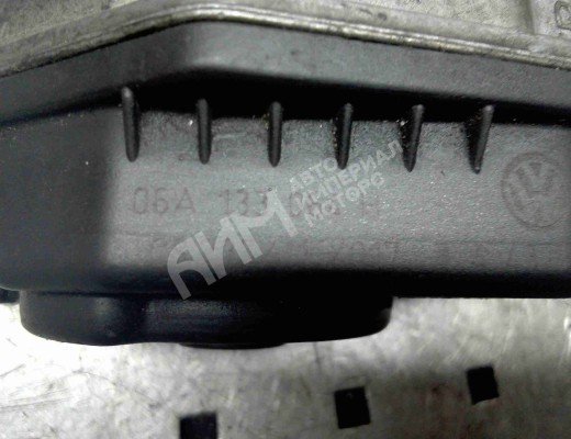 Заслонка дроссельная Skoda Octavia A4 Tour (1U) 1996-2010  Skoda Octavia Octavia A4 Tour (1U) 1996-2010