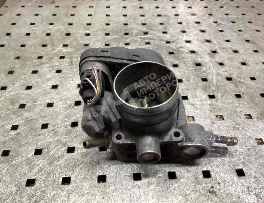 Заслонка дроссельная Volkswagen Passat B5 (3B) 1996-2000  Volkswagen Passat Passat B5 (3B) 1996-2000