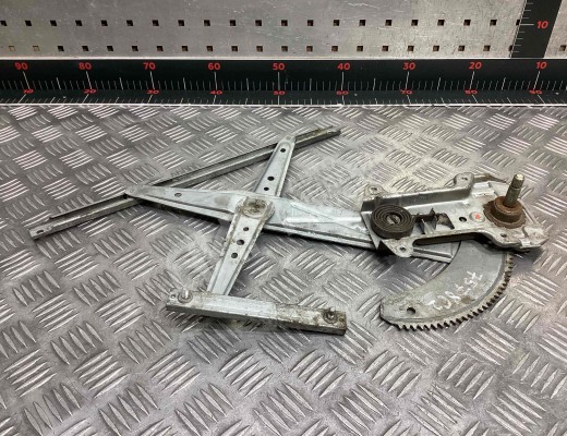 Стеклоподъемник передний правый Nissan Micra II (K11) 1992-2002  Nissan Micra Micra II (K11) 1992-2002