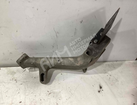 Кронштейн крепления бампера переднего Renault Premium II 2006-2013  Renault Premium Premium II 2006-2013