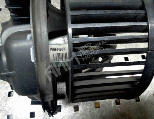 Моторчик печки Renault Megane II 2002-2006  Renault Megane Megane II 2002-2006