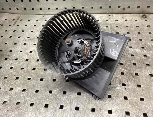 Моторчик печки Volkswagen Golf IV (1J) 1997-2004  Volkswagen Golf Golf IV (1J) 1997-2004