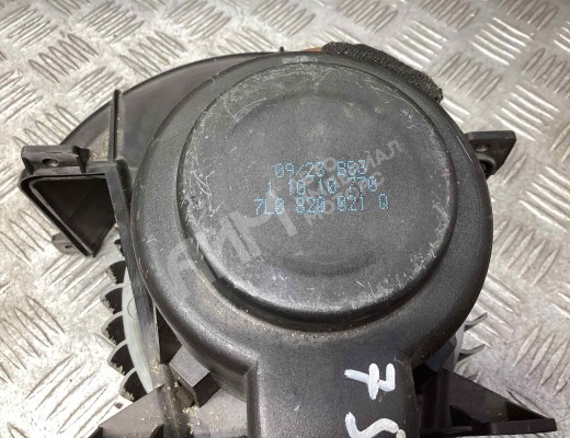 Моторчик печки Volkswagen Touareg I (7L) 2002-2006  Volkswagen Touareg Touareg I (7L) 2002-2006