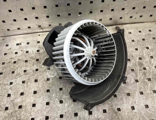 Моторчик печки Volkswagen Touareg I (7L) 2002-2006  Volkswagen Touareg Touareg I (7L) 2002-2006