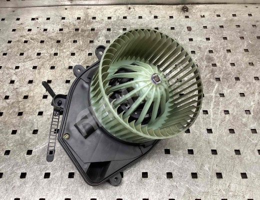 Моторчик печки Volkswagen Passat B5 (3B) 1996-2000  Volkswagen Passat Passat B5 (3B) 1996-2000