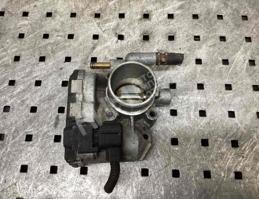 Заслонка дроссельная Opel Corsa C 2003-2006 рестайлинг  Opel Corsa Corsa C 2003-2006 рестайлинг