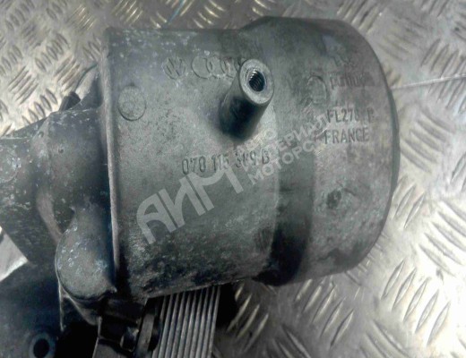 Корпус масляного фильтра Volkswagen Touareg I (7L) 2002-2006  Volkswagen Touareg Touareg I (7L) 2002-2006