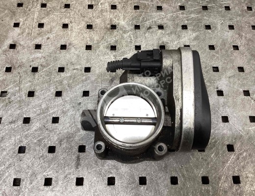 Заслонка дроссельная BMW 3-Series (E46) 2001-2005 рестайлинг  BMW 3-Series 3-Series (E46) 2001-2005 рестайлинг