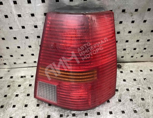 Фонарь задний правый Volkswagen Golf IV (1J) 1997-2004  Volkswagen Golf Golf IV (1J) 1997-2004