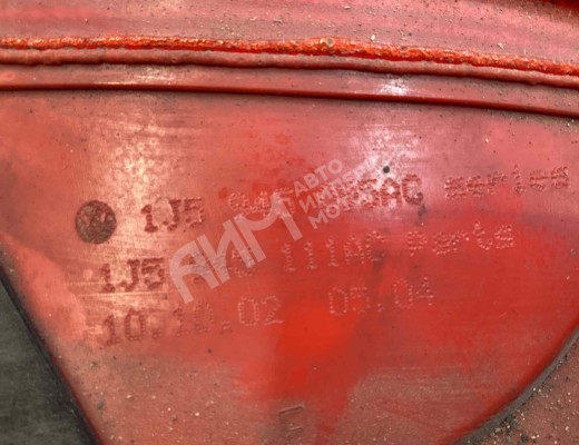 Фонарь задний левый Volkswagen Bora (1J) 1998-2005  Volkswagen Bora Bora (1J) 1998-2005