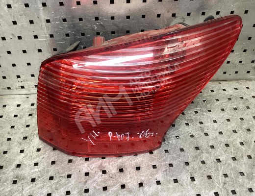 Фонарь задний правый Peugeot 407 2004-2010  Peugeot 407 407 2004-2010
