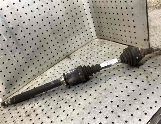 Полуось передняя правая (приводной вал, ШРУС) Fiat Croma II (194) 2005-2010  Fiat Croma Croma II (194) 2005-2010