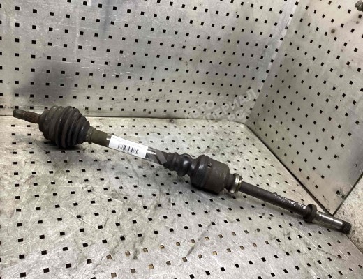 Полуось передняя правая (приводной вал, ШРУС) Peugeot 307 (3A/3H) 2001-2005  Peugeot 307 307 (3A/3H) 2001-2005