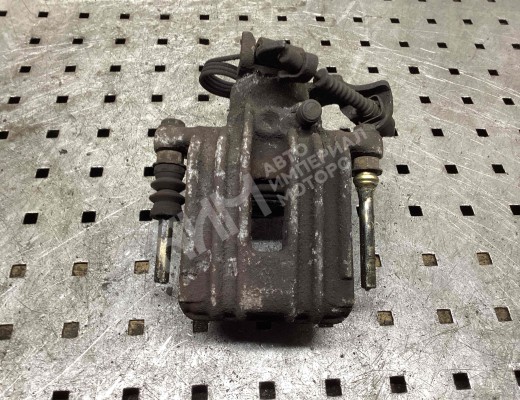 Суппорт задний правый Volkswagen Passat B5 (3B) 1996-2000  Volkswagen Passat Passat B5 (3B) 1996-2000