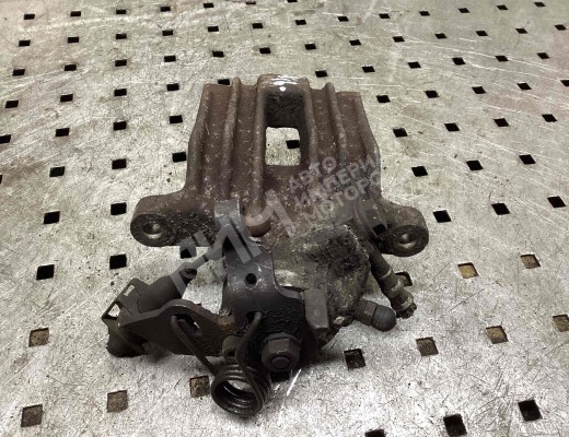 Суппорт задний левый Audi A3 I (8L) 2000-2003 рестайлинг  Audi A3 A3 I (8L) 2000-2003 рестайлинг