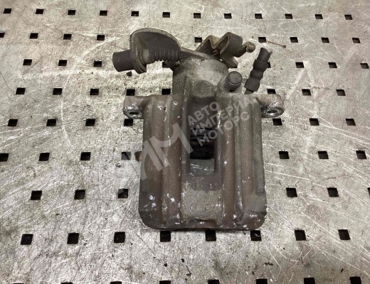 Суппорт задний правый Audi A4 B6 (8EC, 8E5) 2000-2004  Audi A4 A4 B6 (8EC, 8E5) 2000-2004