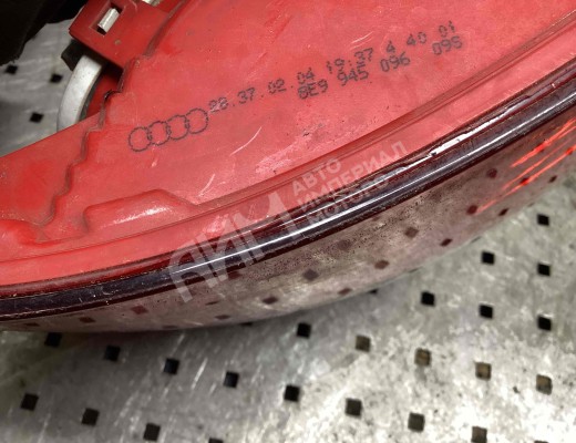 Фонарь задний правый Audi A4 B6 (8EC, 8E5) 2000-2004  Audi A4 A4 B6 (8EC, 8E5) 2000-2004