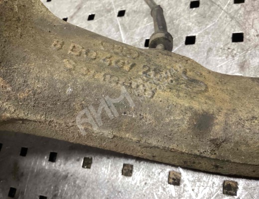 Кулак поворотный правый Volkswagen Passat B5 (3B) 1996-2000  Volkswagen Passat Passat B5 (3B) 1996-2000