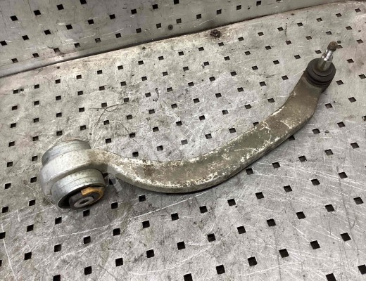 Рычаг передний левый Volkswagen Passat B5 (3B) 1996-2000  Volkswagen Passat Passat B5 (3B) 1996-2000