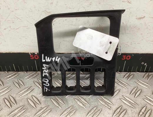 Накладка декоративная на торпедо Scania 4-series 1995-2004  Scania 4-series 4-series 1995-2004