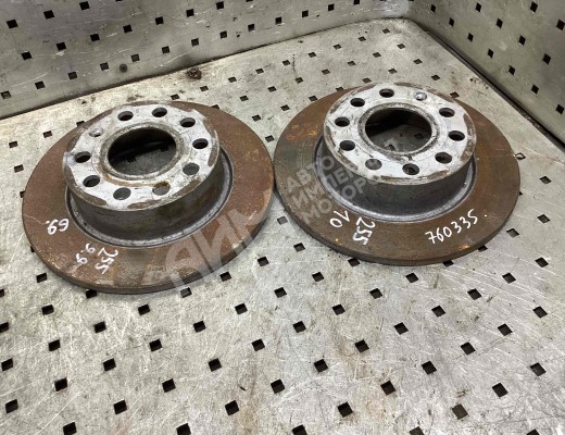 Диск тормозной задний Volkswagen Golf+ V (5M) 2005-2014  Volkswagen Golf Plus Golf+ V (5M) 2005-2014