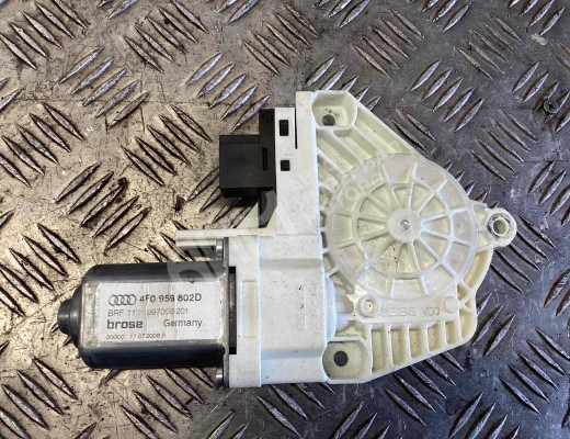 Моторчик стеклоподъемника передний правый Audi A6 C6 (4F) 2004-2008  Audi A6 A6 C6 (4F) 2004-2008