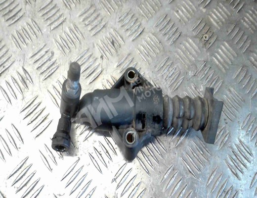 Цилиндр сцепления рабочий Volkswagen Golf IV (1J) 1997-2004  Volkswagen Golf Golf IV (1J) 1997-2004