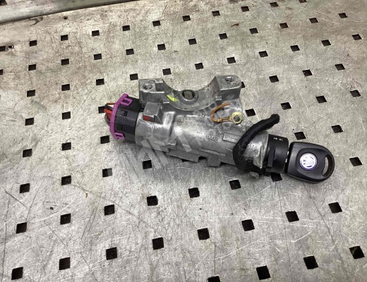 Замок зажигания Volkswagen Golf IV (1J) 1997-2004  Volkswagen Golf Golf IV (1J) 1997-2004