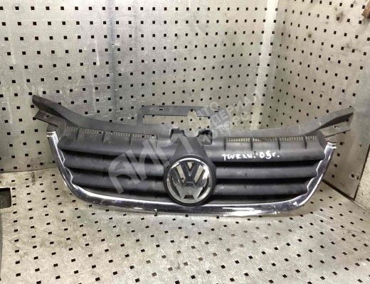 Решетка радиатора Volkswagen Touran I (1T) 2003-2006  Volkswagen Touran Touran I (1T) 2003-2006