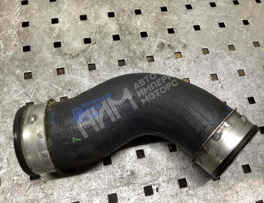 Патрубок интеркулера Volkswagen Touran I (1T) 2003-2006  Volkswagen Touran Touran I (1T) 2003-2006