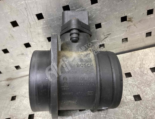 Расходомер воздуха Volkswagen Caddy III (2K) 2004-2010  Volkswagen Caddy Caddy III (2K) 2004-2010