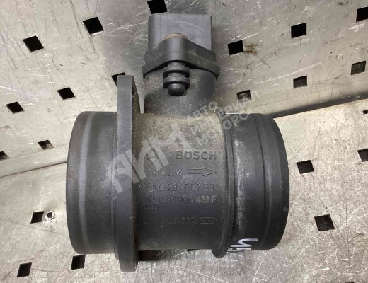 Расходомер воздуха Volkswagen Caddy III (2K) 2004-2010  Volkswagen Caddy Caddy III (2K) 2004-2010