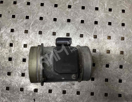 Расходомер воздуха Audi A6 C5 (4B) 2001-2004 рестайлинг  Audi A6 A6 C5 (4B) 2001-2004 рестайлинг