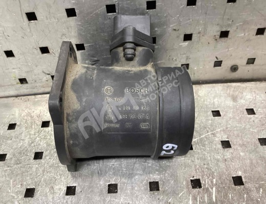 Расходомер воздуха Volkswagen Passat B5+ (3B) 2000-2005 рестайлинг  Volkswagen Passat Passat B5+ (3B) 2000-2005 рестайлинг