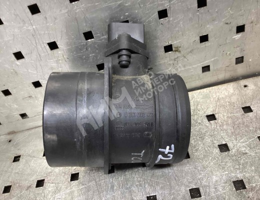 Расходомер воздуха Volkswagen Touran I (1T) 2003-2006  Volkswagen Touran Touran I (1T) 2003-2006
