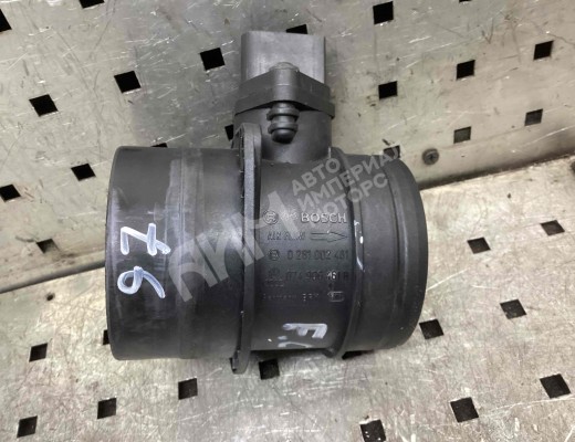 Расходомер воздуха Volkswagen Passat B6 (3C) 2005-2010  Volkswagen Passat Passat B6 (3C) 2005-2010