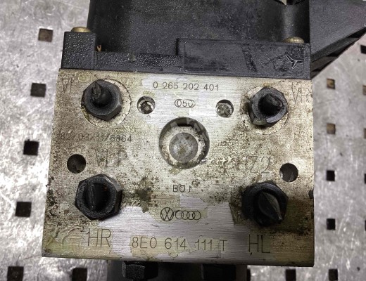 Блок ABS Volkswagen Passat B5 (3B) 1996-2000  Volkswagen Passat Passat B5 (3B) 1996-2000