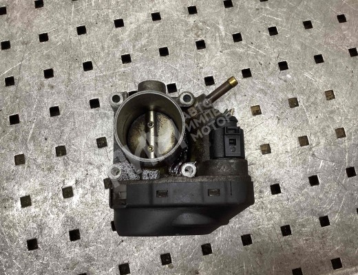 Заслонка дроссельная Volkswagen Golf IV (1J) 1997-2004  Volkswagen Golf Golf IV (1J) 1997-2004