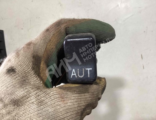 Кнопка (выключатель) Scania 4-series 1995-2004  Scania 4-series 4-series 1995-2004