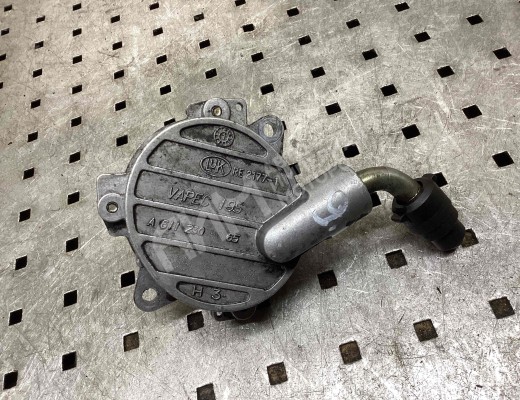 Насос вакуумный Mercedes C (W203) 2000-2004  Mercedes C C (W203) 2000-2004
