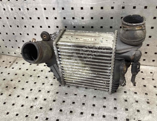 Интеркулер Volkswagen Golf IV (1J) 1997-2004  Volkswagen Golf Golf IV (1J) 1997-2004