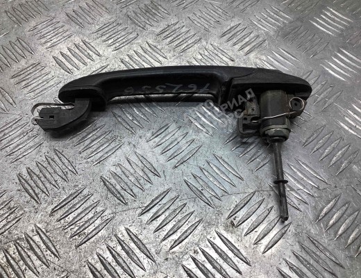 Ручка наружная передняя правая Volkswagen Caddy II (9K) 1995-2004  Volkswagen Caddy Caddy II (9K) 1995-2004