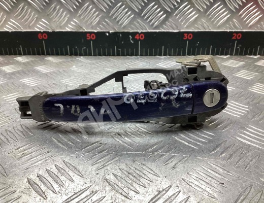 Ручка наружная передняя левая Volkswagen Passat B5+ (3B) 2000-2005 рестайлинг  Volkswagen Passat Passat B5+ (3B) 2000-2005 рестайлинг